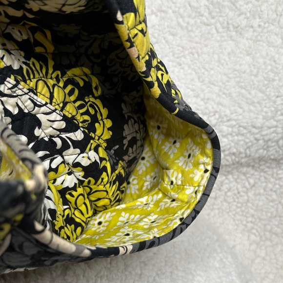 Vera Bradley Baroque Pattern Big HOBO Shoulder Bag NWOT  11" h x 16" w x 6" d - Picture 8 of 16